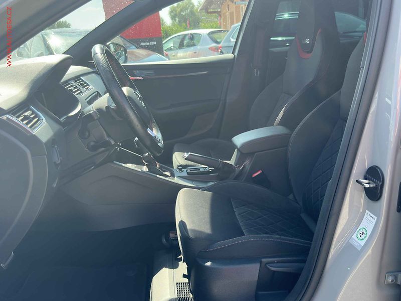 Škoda Octavia (2020) 2.0 TDi RS, 2.maj, RS, DSG - fotka 8 z 19