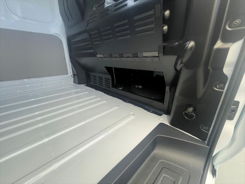 Volkswagen Transporter e skříň 100 kW DR - fotka 13 z 22
