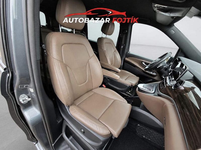 Mercedes-Benz Třídy V (2022) 300d AMG - fotka 22 z 24