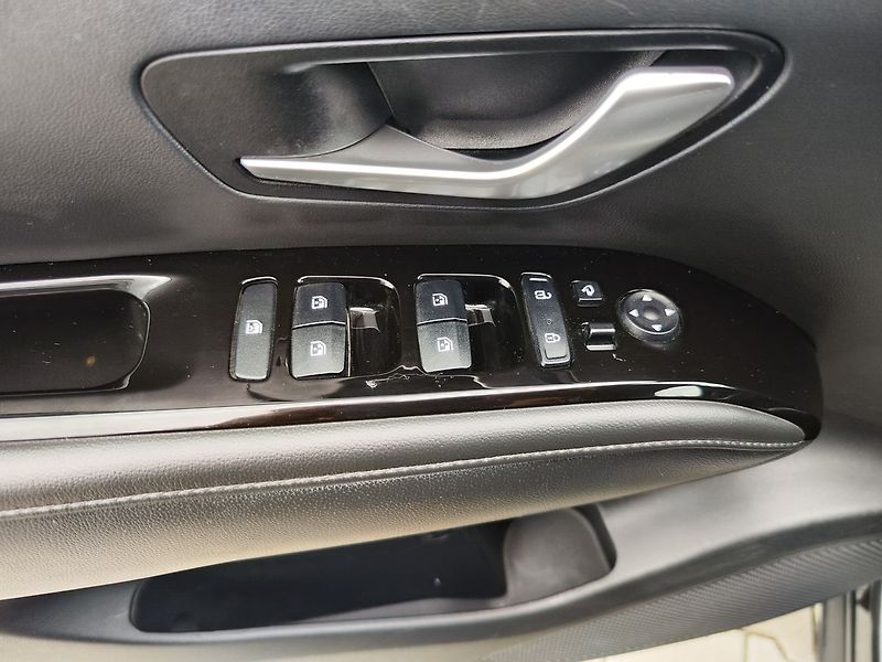 Hyundai Tucson 1.6 T-GDI/110kW style DCT MHEV - fotka 37 z 41