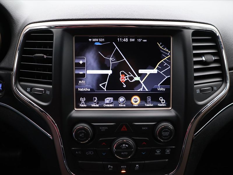 Jeep Grand Cherokee 3,0 CRD 184kW Aut. 4WD Limited - fotka 19 z 30