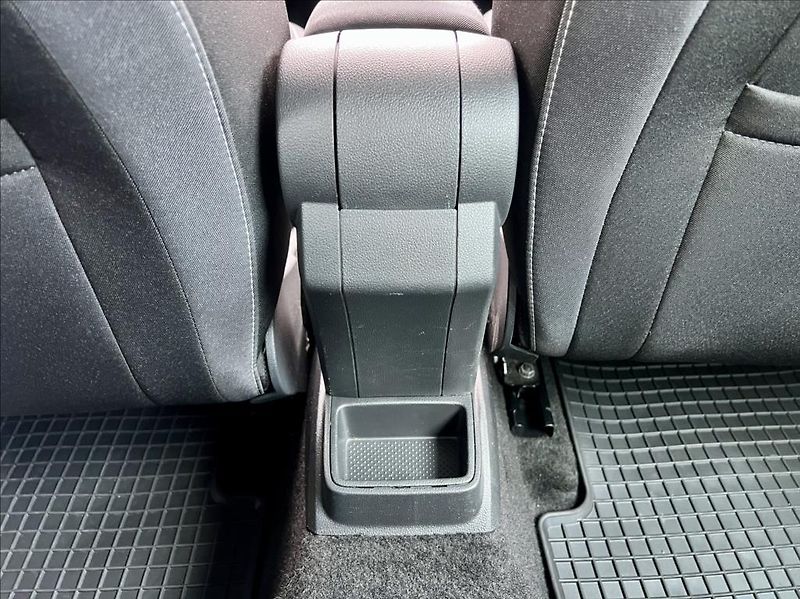 Škoda Fabia 1,0 STYLE / LED / kamera / ČR - fotka 36 z 48