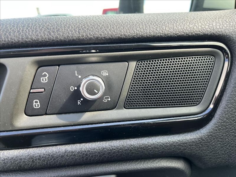 Volkswagen Touareg 3,0 TDi V6 180KW 4x4 TAŽNÉ - fotka 34 z 50