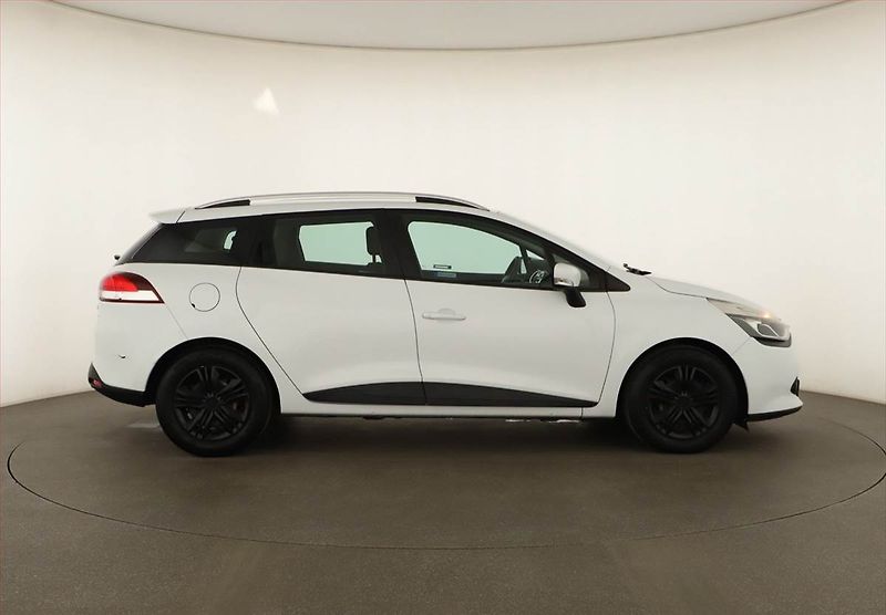 Renault Clio (2015) 1.5 dCi, Navi, Tempomat - fotka 6 z 13