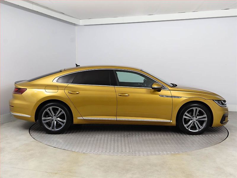 Volkswagen Arteon (2019) R-line 2.0 TSI - fotka 6 z 22