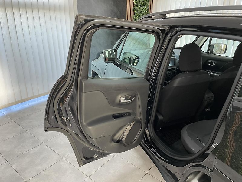 Jeep Renegade 1.0 T  6M ČR 1.MAJ. SERVISKA  - fotka 30 z 31