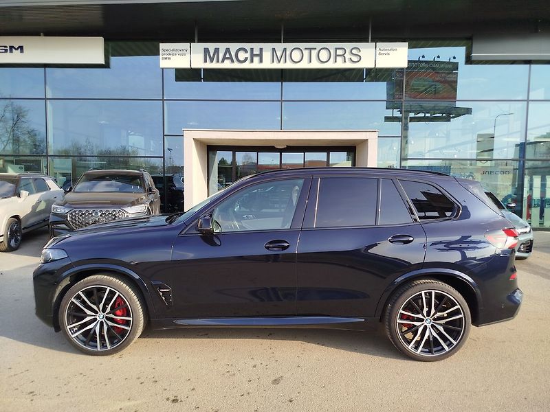 BMW X5 M60i - fotka 9 z 29
