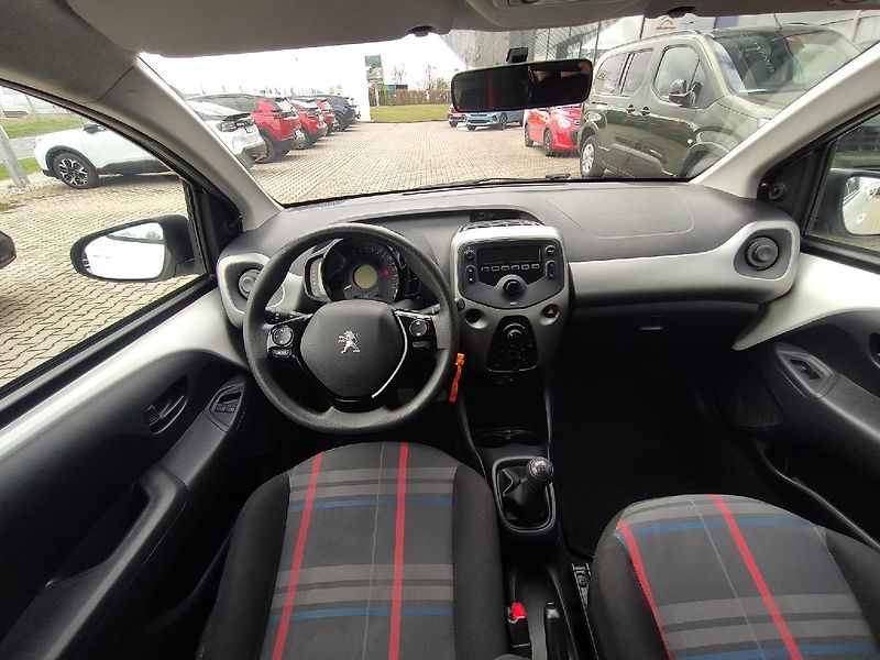 Peugeot 108 (2015) ACTIVE 1.0 70k MAN6 NOVÉ CZ - fotka 2 z 26