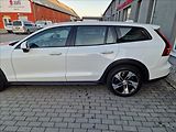 Volvo V60 D4 Cross Country AWD,ČR,1.Maj - náhled 45