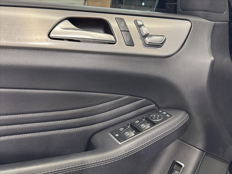 Mercedes-Benz GLE 350d AMG LINIE MULTIBEAM - fotka 5 z 20
