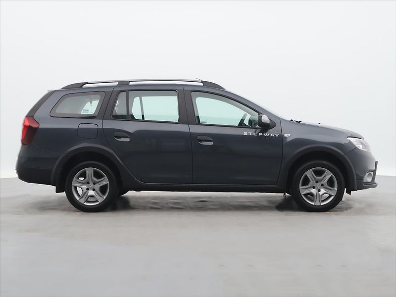 Dacia Logan 0,9 TCe 66kW CZ Stepway 1.Maj. - fotka 8 z 29