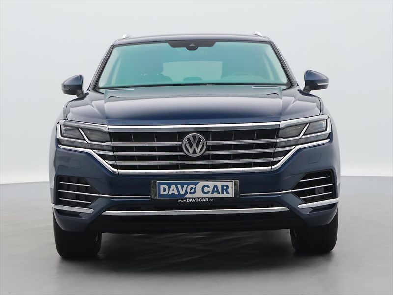 Volkswagen Touareg 3,0 TDI 210kW 4M LED DPH CZ - fotka 2 z 39