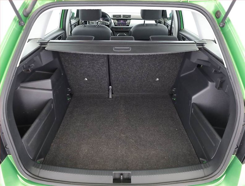 Škoda Fabia (2019) Ambition 1.0 TSI, Serv.kniha - fotka 16 z 17