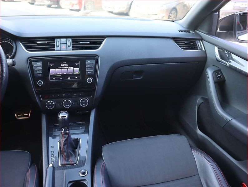 Škoda Octavia (2015) RS 2.0 TDI, Automat - fotka 8 z 21
