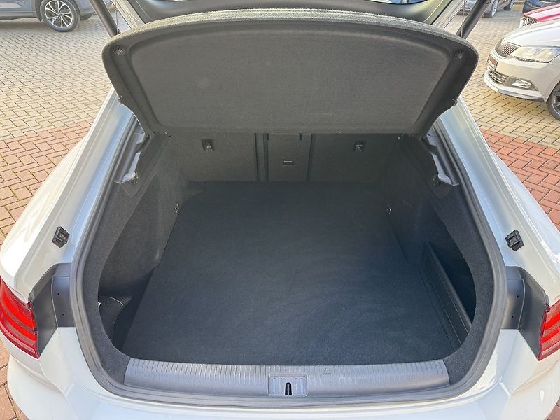 Volkswagen Arteon (2019) 2.0TDi DSG 140kW R-Line - fotka 22 z 50