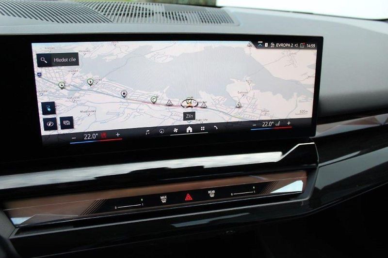 BMW i5 xDrive40 Sedan - fotka 20 z 27