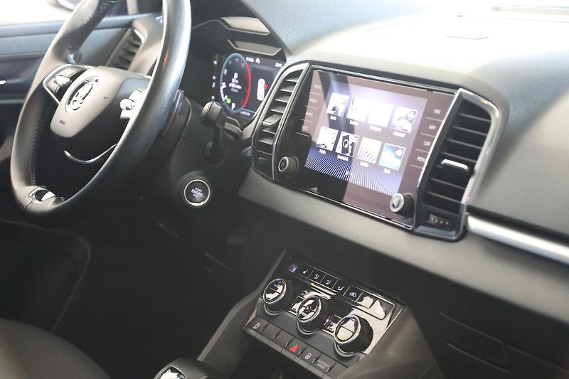 Škoda Karoq (2023) 2.0TDI DSG LED Navi Display  - fotka 19 z 32