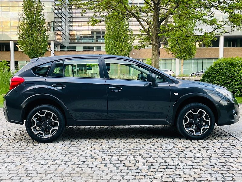Subaru XV 2.0i 4x4 110KW MANUÁL SERVISKA - fotka 11 z 45