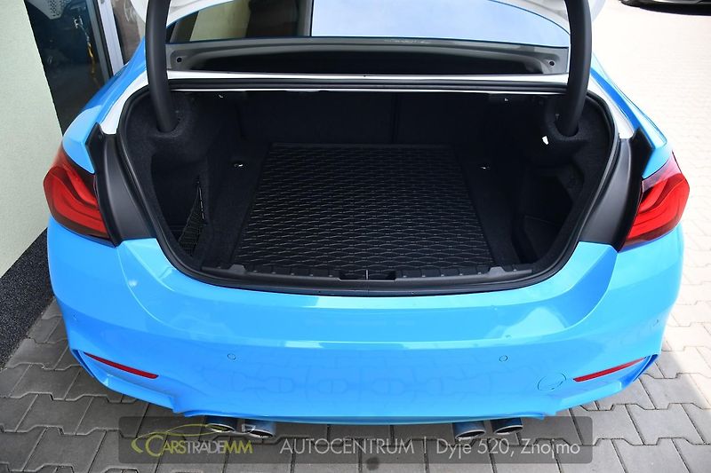 BMW M4 3.0i 45tKM!! ČR DPH LED - fotka 43 z 53