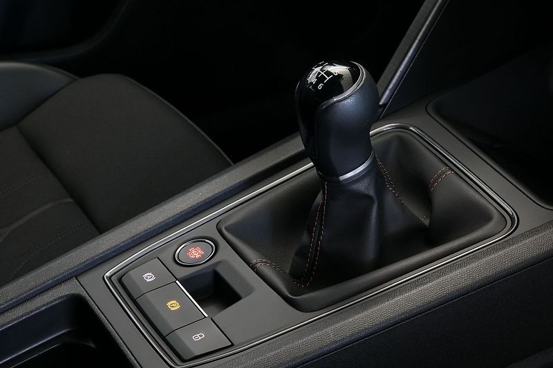 Cupra Formentor 1.5TSI 110kW Kamera Kessy ACC - fotka 17 z 32