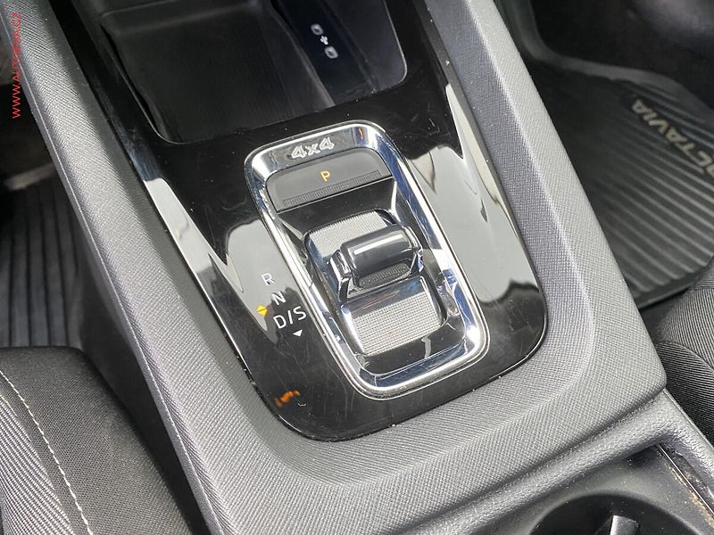 Škoda Octavia (2022) 2.0 TDi 4x4, ČR, Ambition - fotka 16 z 19