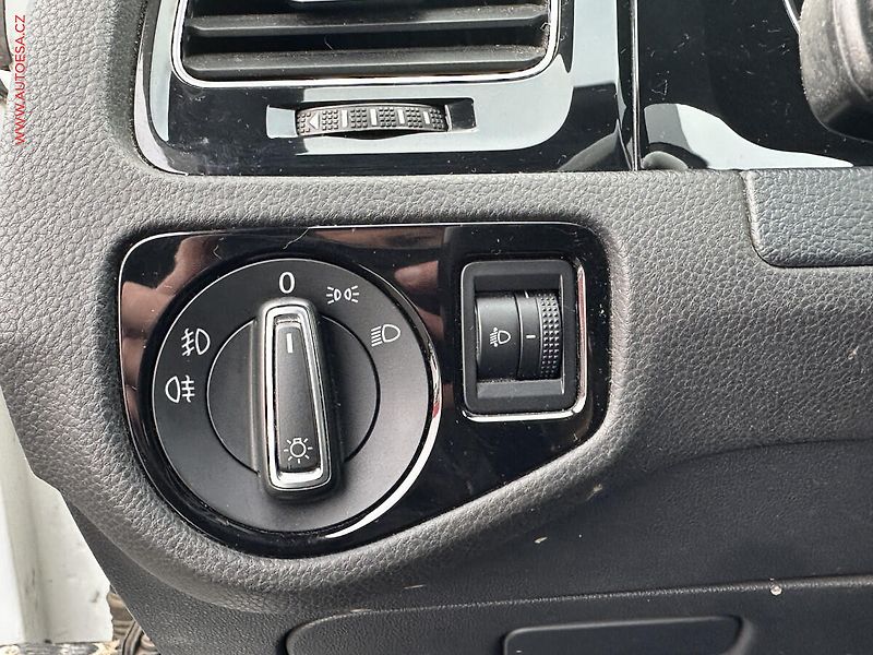 Volkswagen Golf (2014) 1.2TSI VII, R-Line - fotka 18 z 21