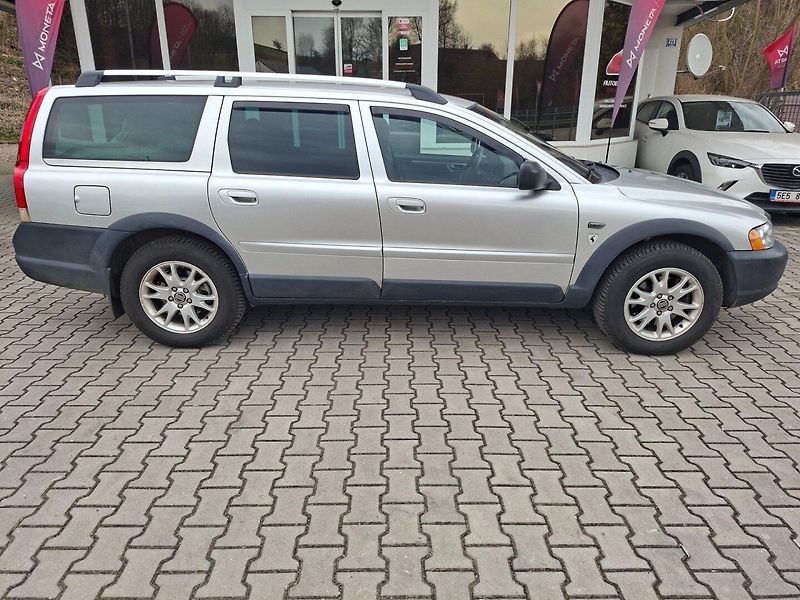 Volvo XC70 (2005) 2.4 D5 120kW AWD -PLNÝ SERVIS! - fotka 9 z 43