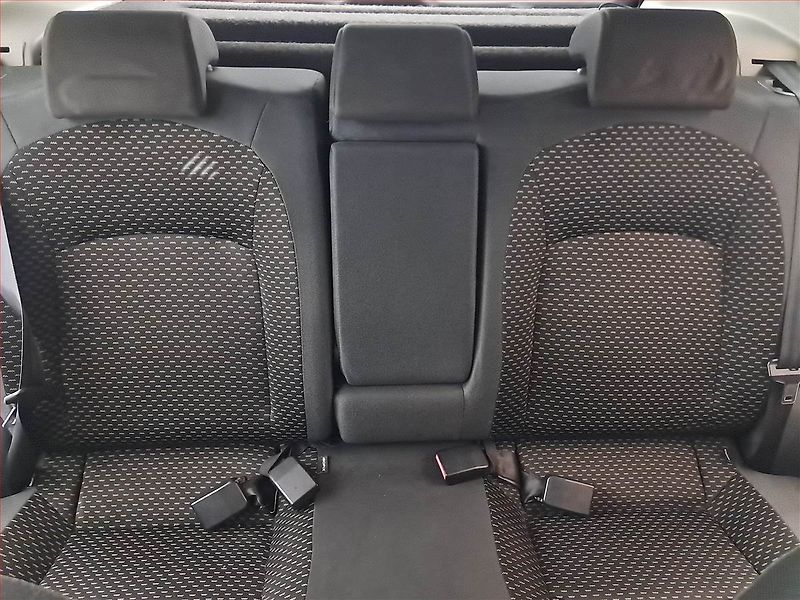Nissan Qashqai (2009) 2.0, Serv.kniha, Tempomat - fotka 10 z 19