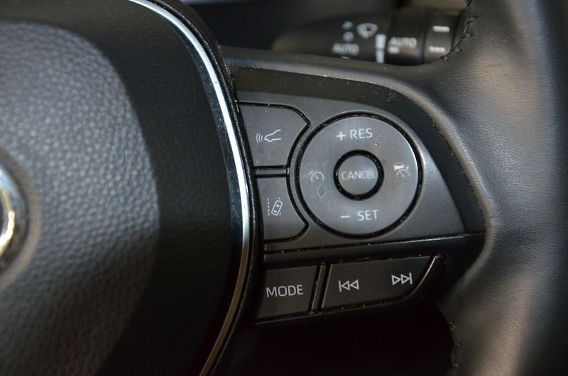 Toyota RAV4 (2023) 2.5 Hybrid Comfort 4WD AT - fotka 13 z 21