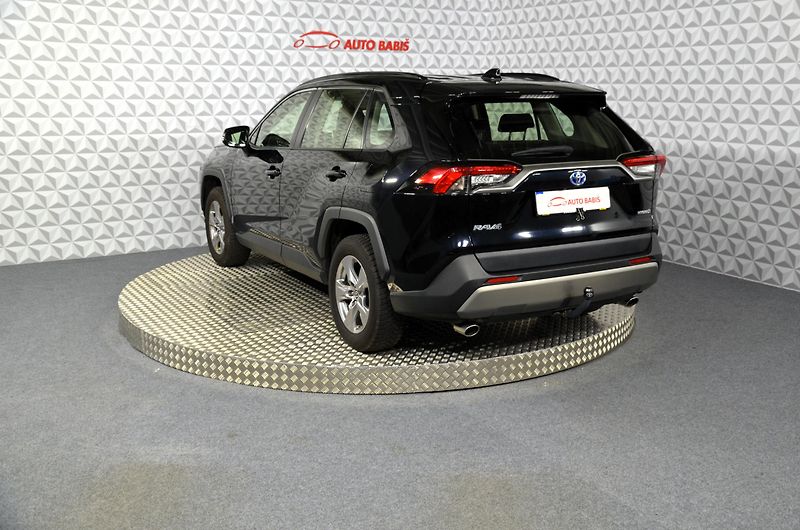 Toyota RAV4 (2022) 2.5 Hybrid Comfort 4WD e-CVT - fotka 8 z 19