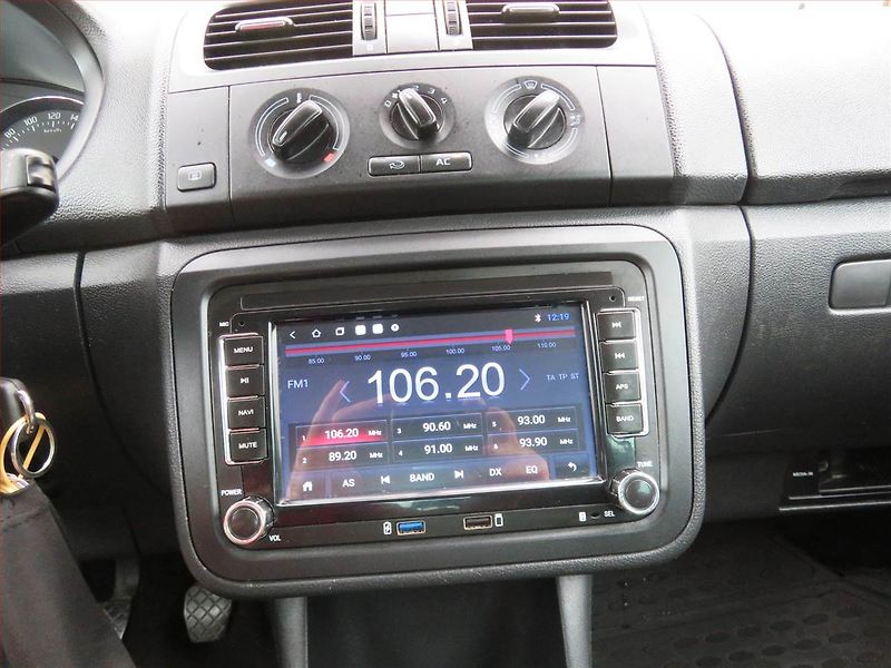 Škoda Fabia (2011) Ambiente 1.2 TSI, Serv.kniha - fotka 12 z 15