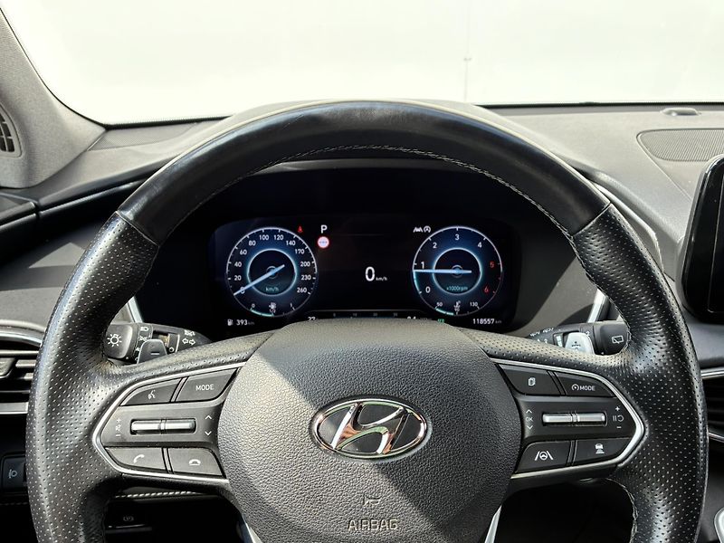 Hyundai Santa Fe 2.2 CRDI AWD 8DCT Premium - fotka 18 z 24