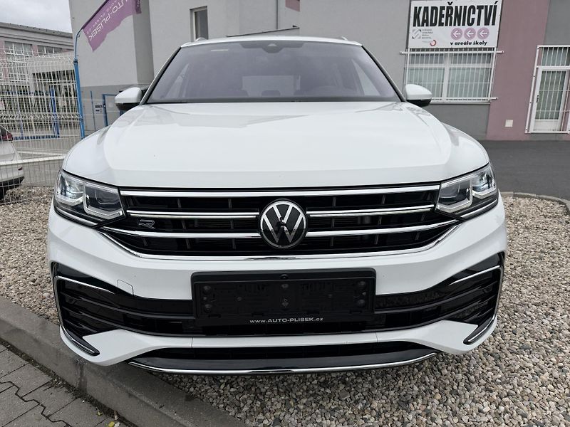 Volkswagen Tiguan Allspace R-Line 2,0 TDi/110kW 4x4 DSG  - fotka 103 z 106