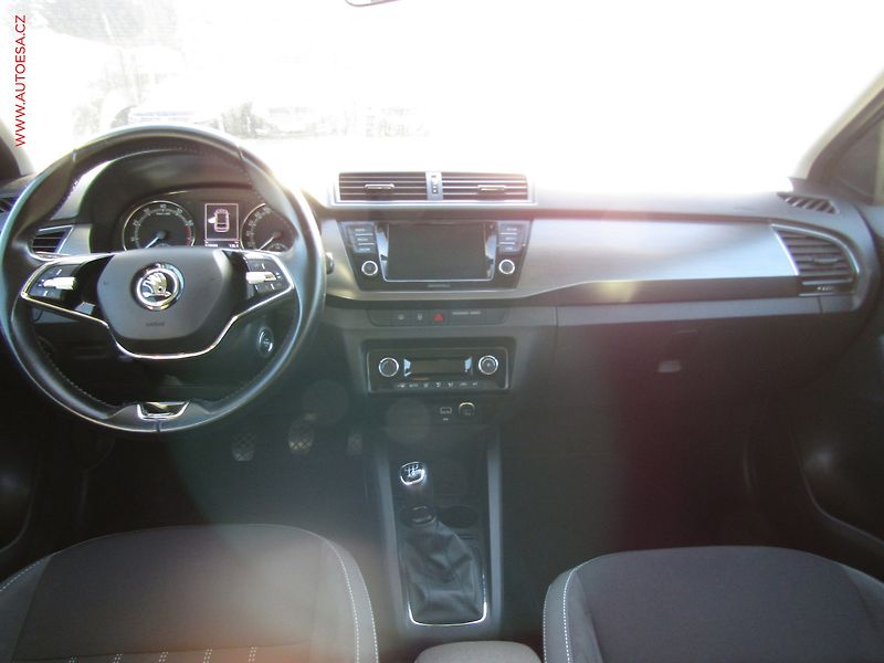 Škoda Fabia (2021) 1.0 TSi, 2.maj,ČR, Style - fotka 8 z 20