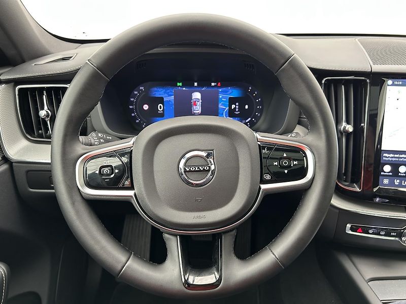 Volvo XC60 2.0 B4 4x4 ULTIMATE - fotka 17 z 31