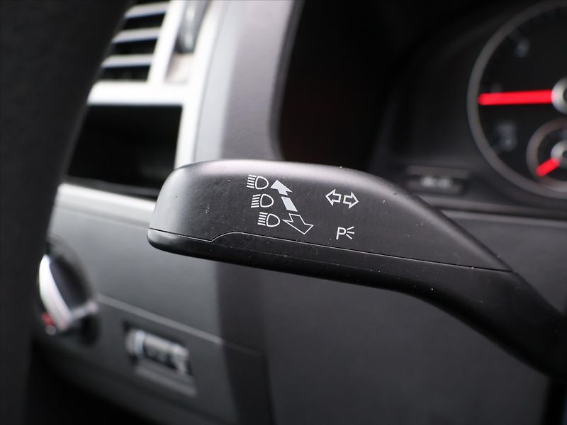 Volkswagen Multivan 2,0 TDI 103KW 7 Míst - fotka 15 z 27