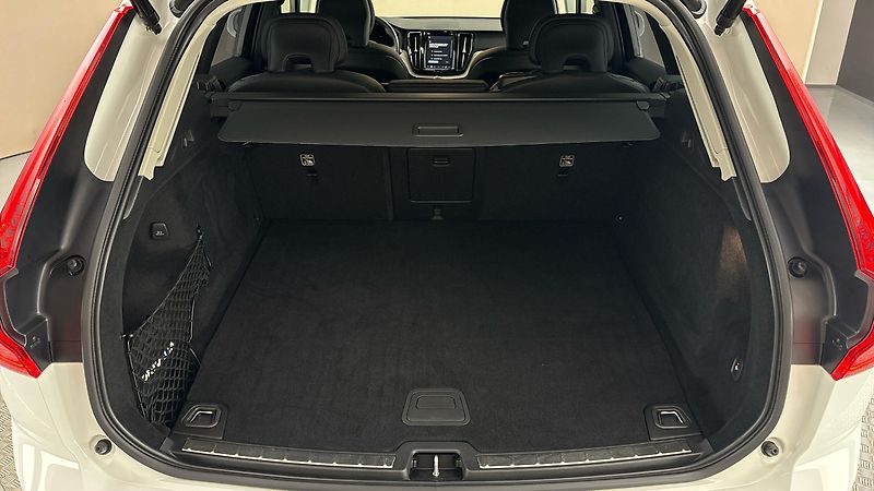 Volvo XC60 2.0 T6 AUT AWD Recharge Inscri - fotka 17 z 33
