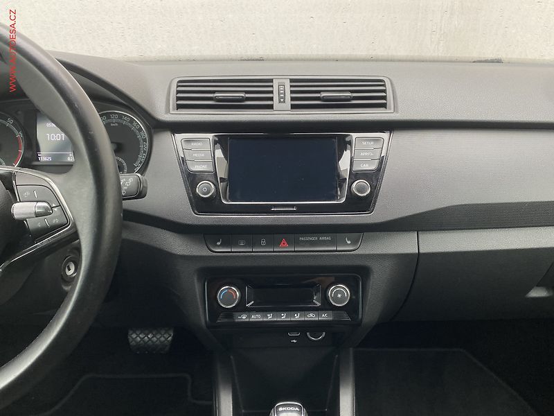 Škoda Fabia (2022) 1.0 TSi, 2.maj,ČR, Ambition - fotka 12 z 17