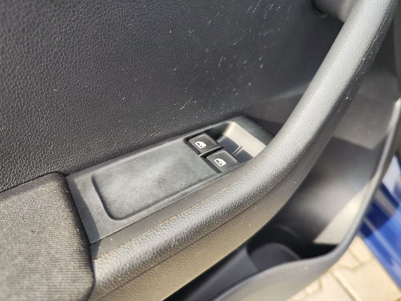 Škoda Fabia 1.4 TDi/66kW Ambition - fotka 23 z 25