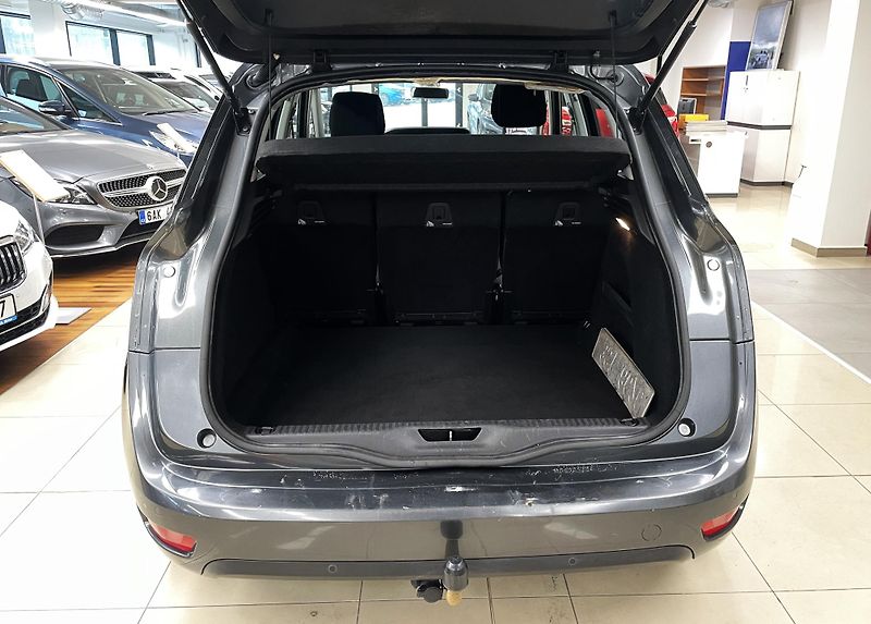 Citroën C4 Picasso 1,6HDi Tendance, ČR - fotka 8 z 23