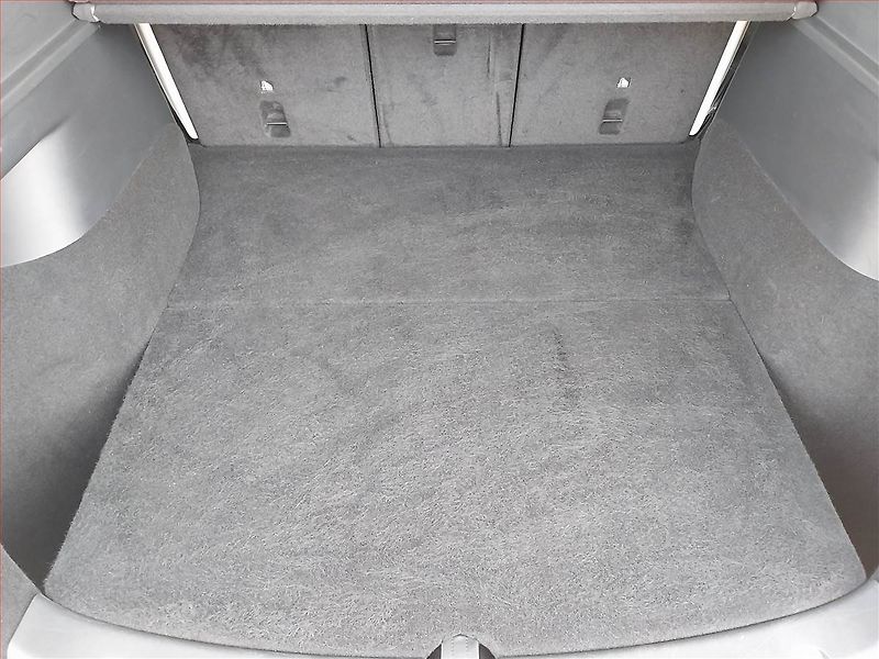 Tesla Model Y (2023) Long Range AWD 79kWh, SoH 92% - fotka 14 z 18
