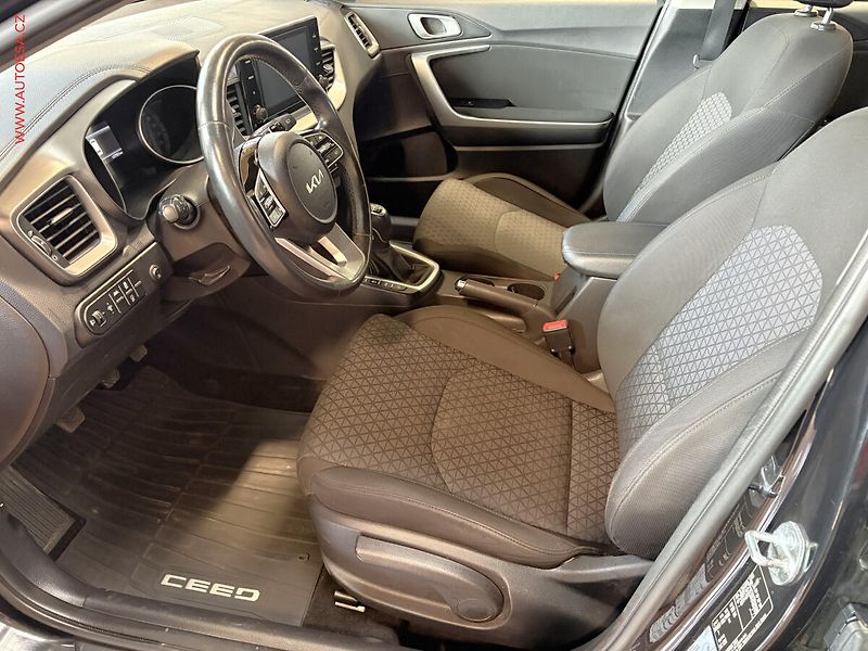 Kia Ceed (2023) 1.5 T-GDi SW, 2.maj,ČR, Spin - fotka 9 z 16