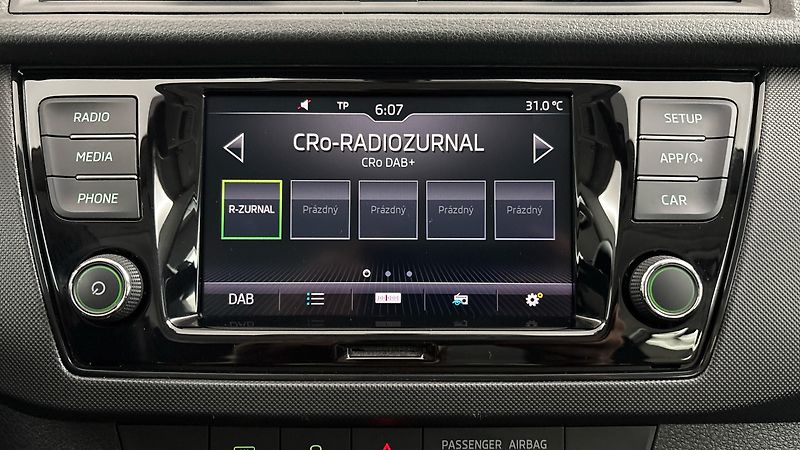 Škoda Fabia 1.0 TSI Ambition Combi - fotka 11 z 23