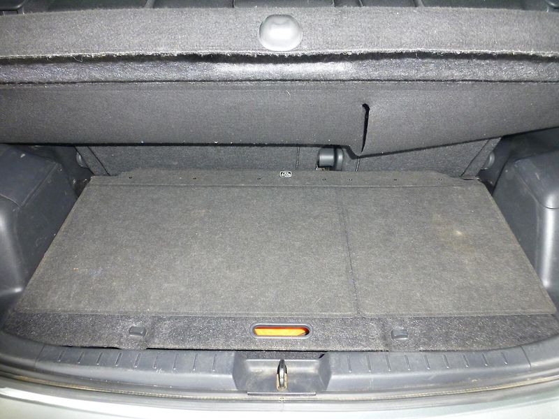 Toyota Yaris (2007) 1,3i-64KW**KLIMA*TAŽNÉ***5DV - fotka 23 z 24
