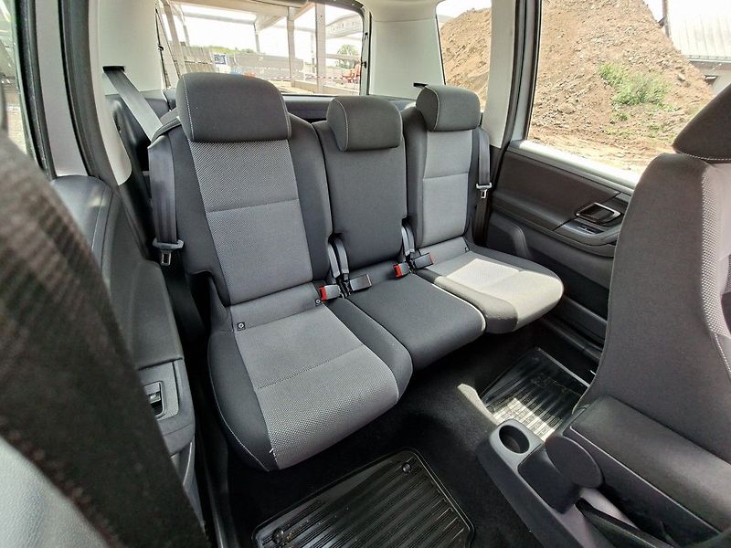 Škoda Roomster 1,2 TSI 63kW M5 2.MAJ - fotka 6 z 23