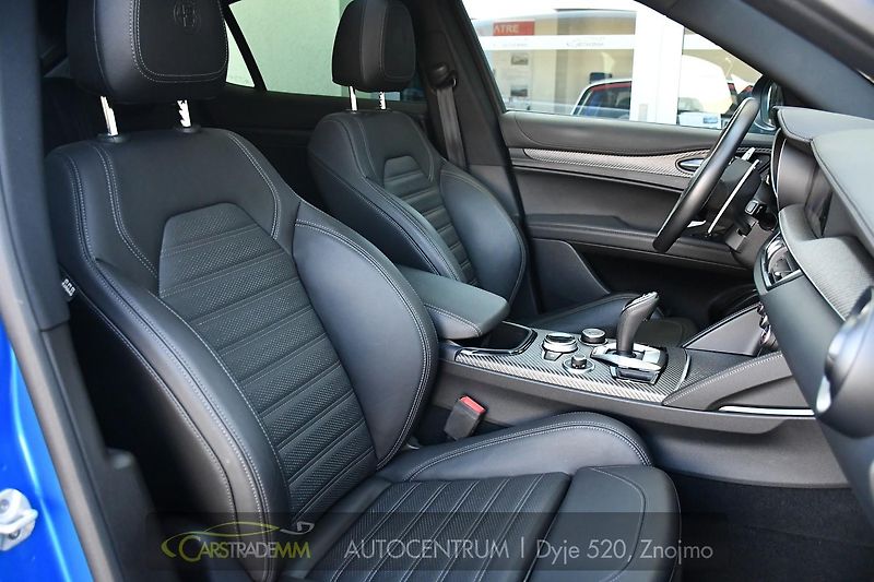 Alfa Romeo Stelvio 2.9V6 Bi-T.382 kW QUADRIFOGLIO - fotka 14 z 61