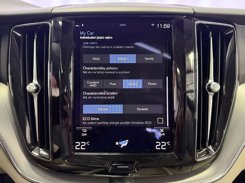 Volvo XC60 T6 AWD RECHARGE, ACC, PANORAMA - fotka 21 z 31