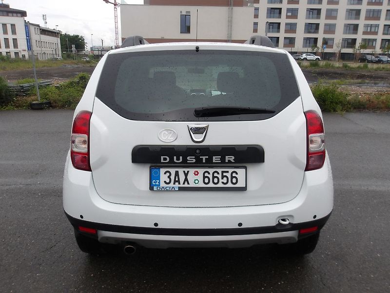 Dacia Duster 1,6i ČR ! 1.MAJITEL ! - fotka 11 z 29