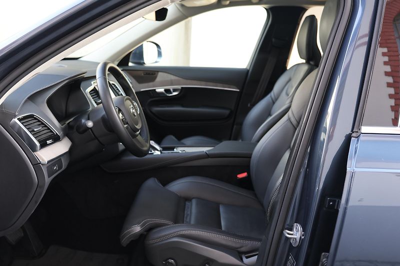 Volvo XC90 (2023) Ultimate, B5 AWD Mild hybrid - fotka 7 z 25