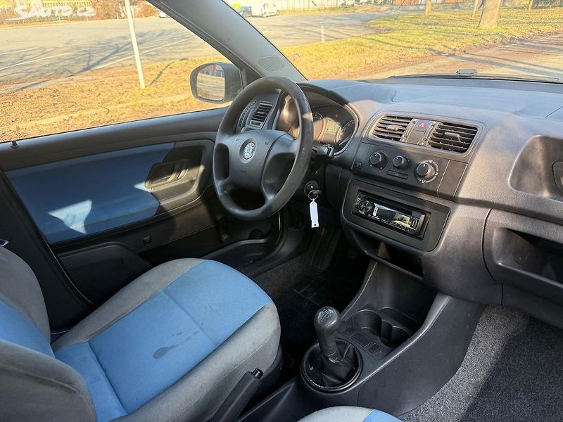 Škoda Fabia (2007) 1.4i 16v, 63kw Původ ČR - fotka 10 z 19